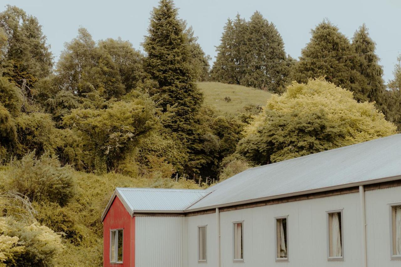 Waitomo Village Chalets Home Of Kiwipaka Waitomo Glowworm Zewnętrze zdjęcie